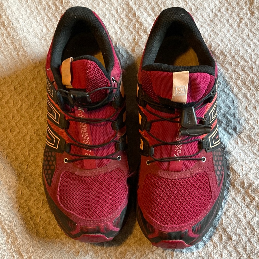 Red Ladies Salomon X-Mission 3 Size 9